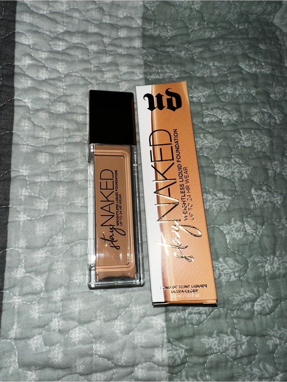 Urban Decay Stay Naked Liquid Foundation - 40CP